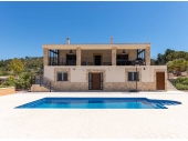 12-6685/5636, 5 Bedroom 3 Bathroom Villa in Novelda