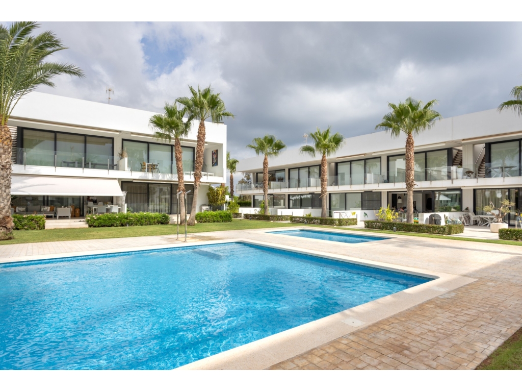 3 Bedroom 2 Bathroom Apartment Flat in Los Belones