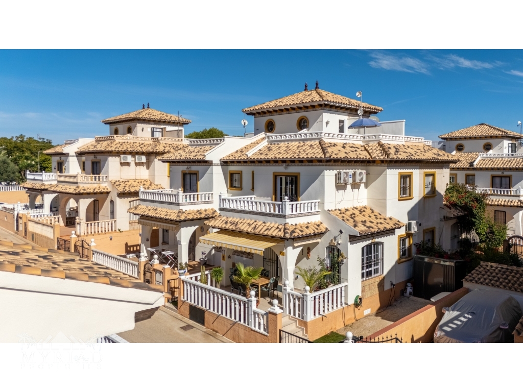 2 Bedroom 2 Bathroom Semi Detached Villa in Lomas de Cabo Roig