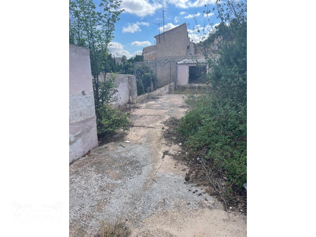 ee70c134-00fc-47fb-a22e-63a22e7d456b