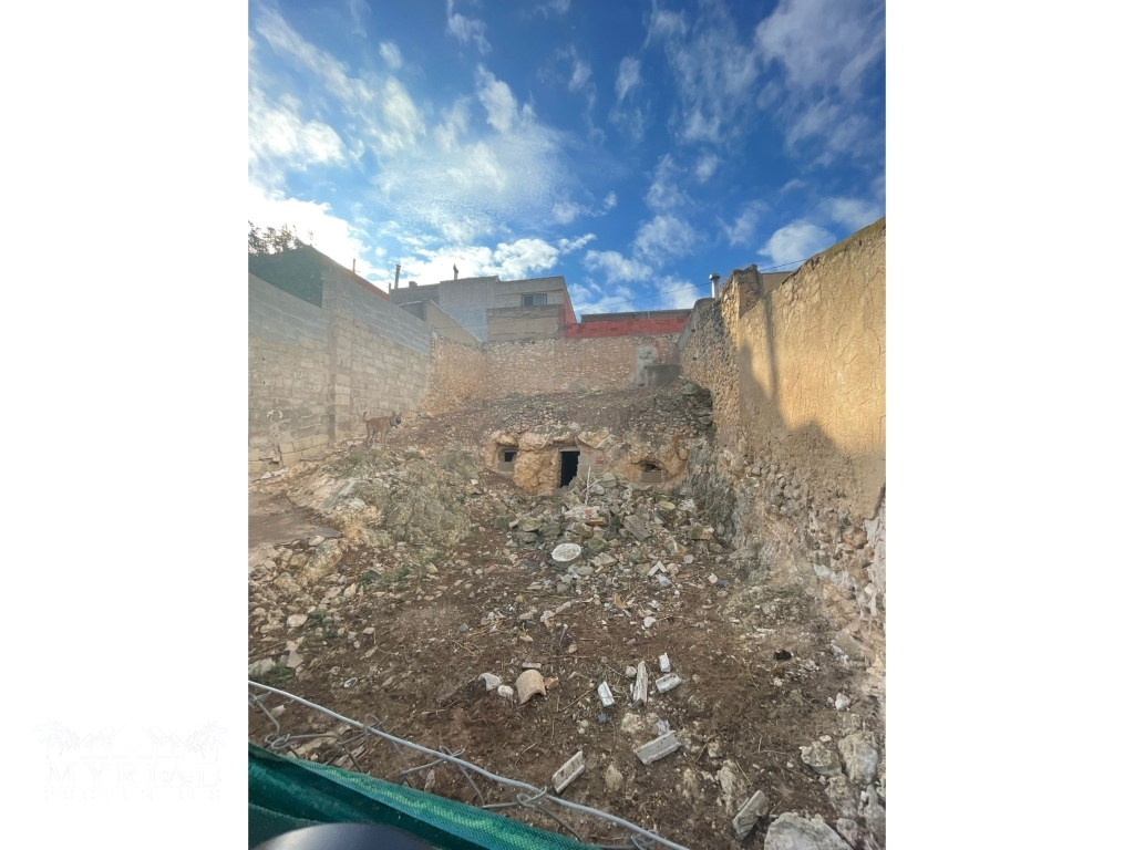 7e023d74-8a54-40a4-9f87-899af4e10d1d