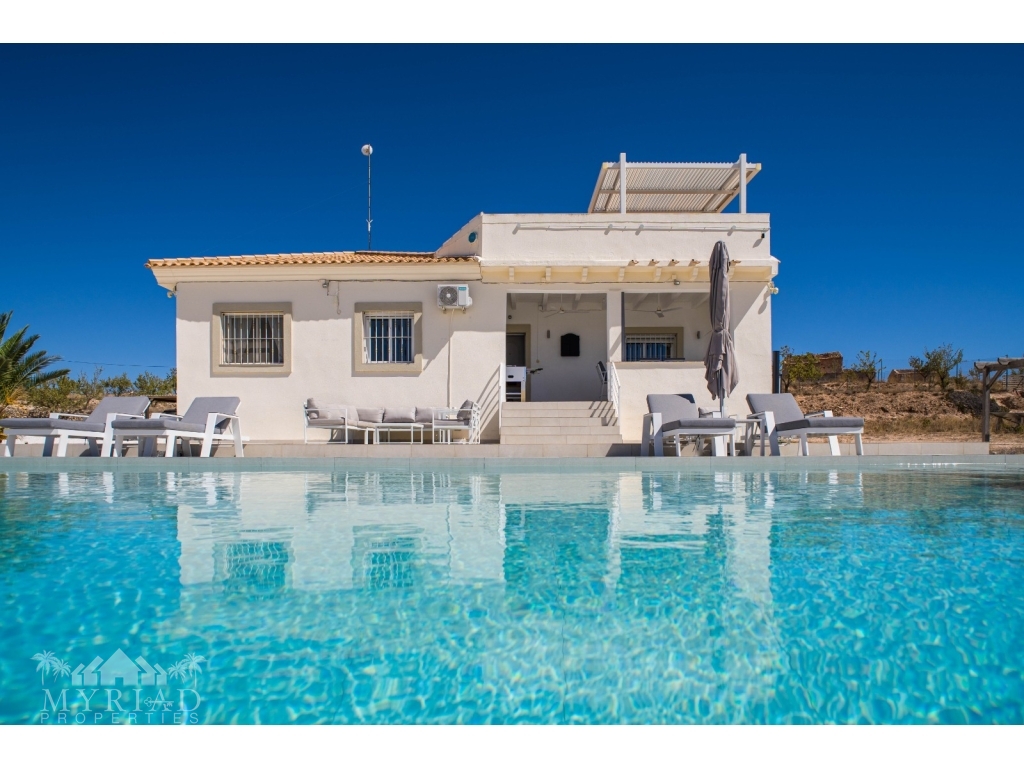 Beautifully situated Villa near Pinoso (Ibanez)