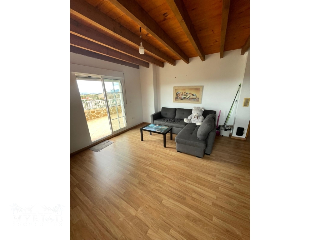 93213257-6953-43bf-afec-8660906d4e1f