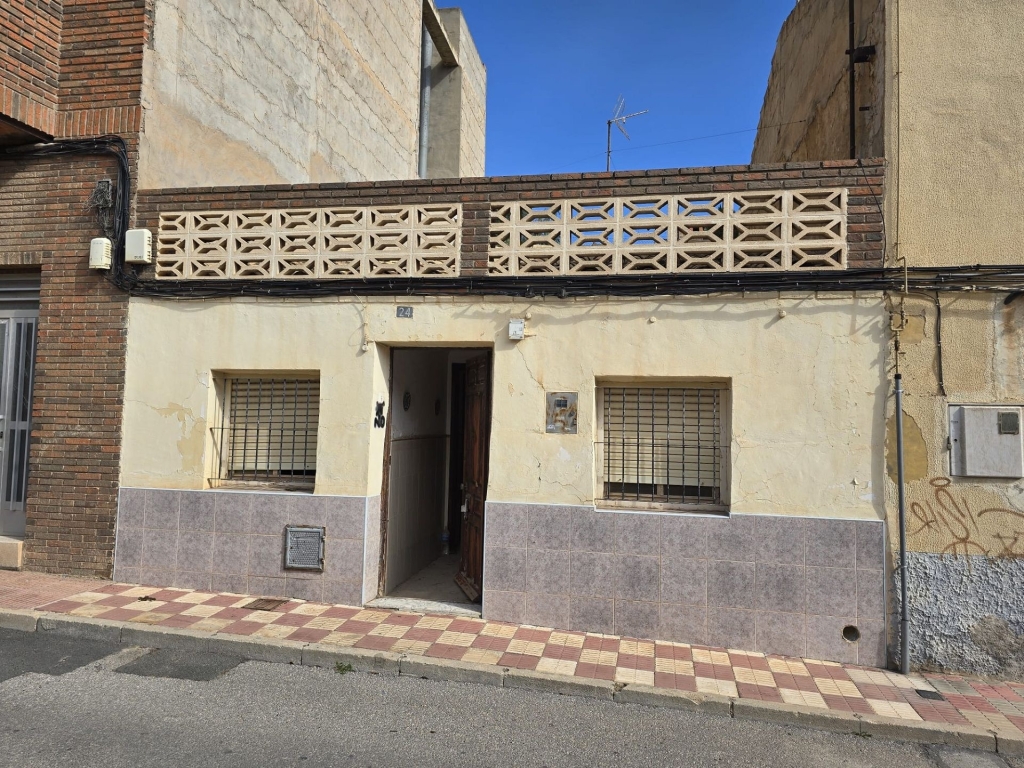 4 Bedroom 1 Bathroom Restoration project in Sax