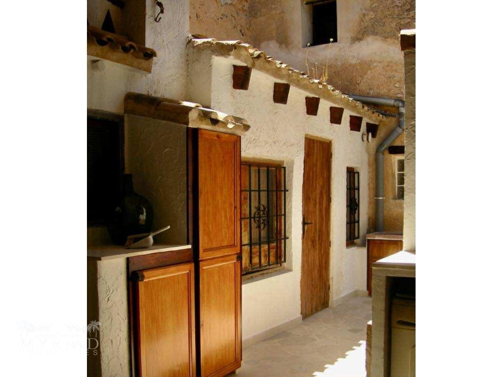 a5f78340-1d38-4fd9-a93f-fdfa8a534703