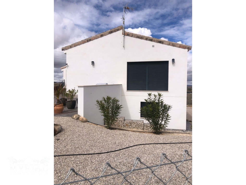 de06e9b4-04bc-4326-b122-8c9d908bd8a5