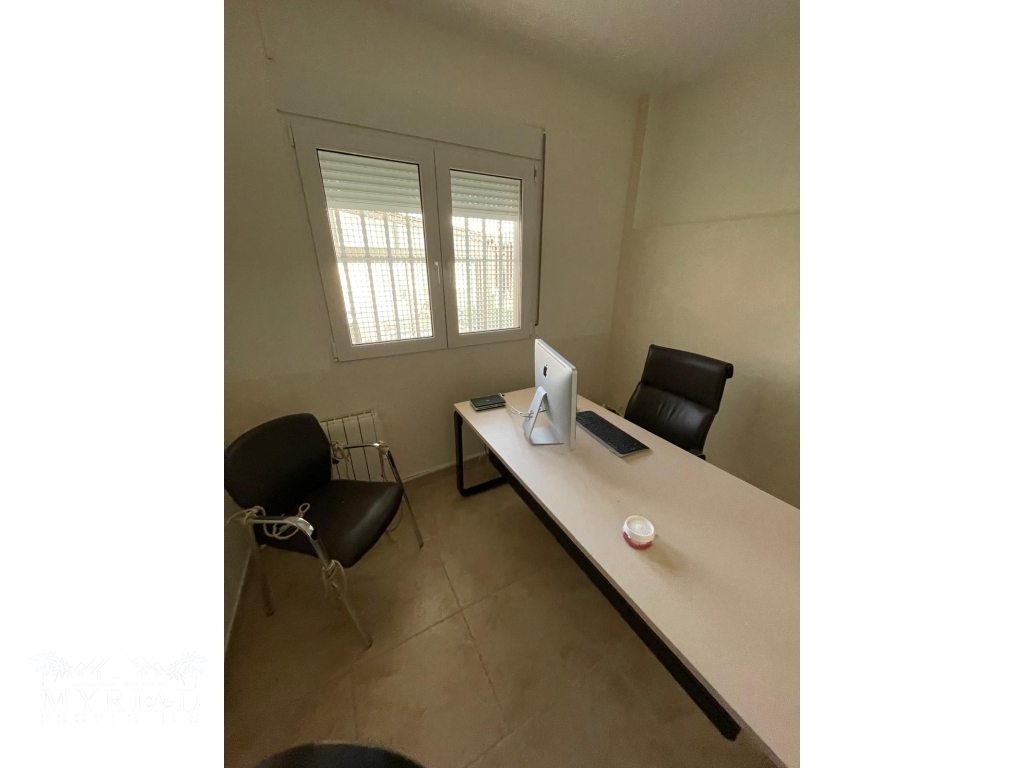 b52b95eb-f4b3-471c-ad8d-51902289d4ff