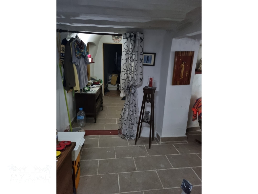 042757bd-df82-49c8-bf0d-f358bbf2a1de