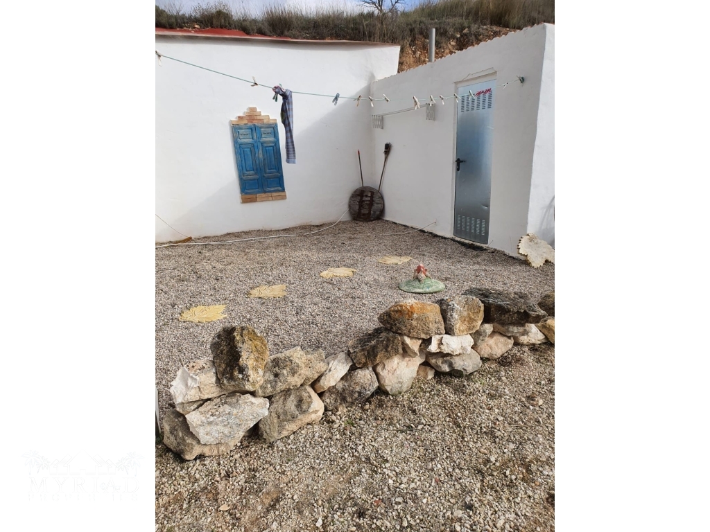 79dec438-cce7-4280-a52d-772565c39d96