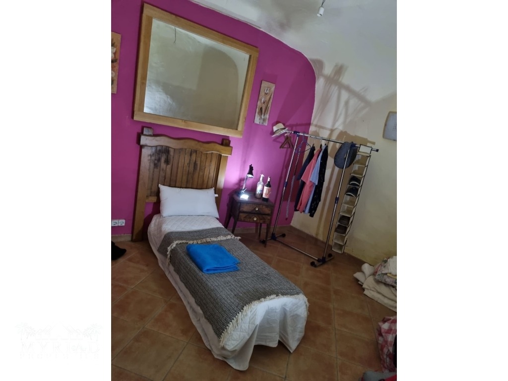 8829d370-62d5-43fe-b45b-2230bcd886b1