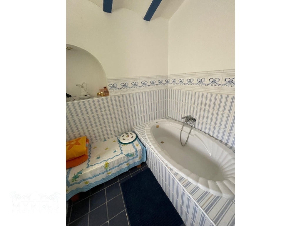 238aa74c-6a8c-4be6-a610-376f692efae6