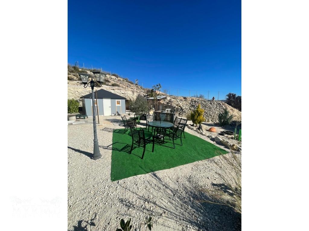 Lovely 5,340m² Plot in Culebrón, Near Pinoso — Exceptional Views