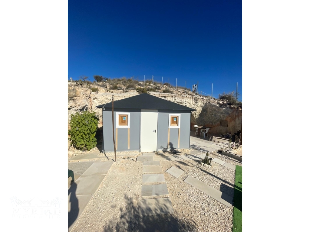 aead2659-1860-4c24-a3e4-2e80c5adb8c2