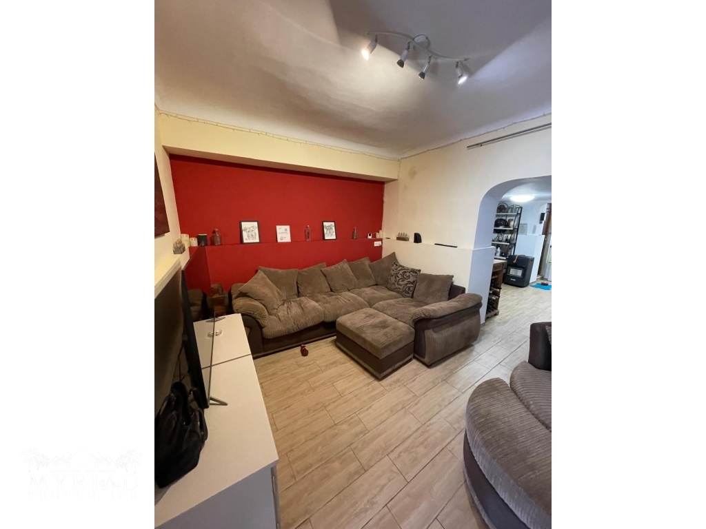 0a7b7677-61c7-468b-a5ec-5ccbd1223040