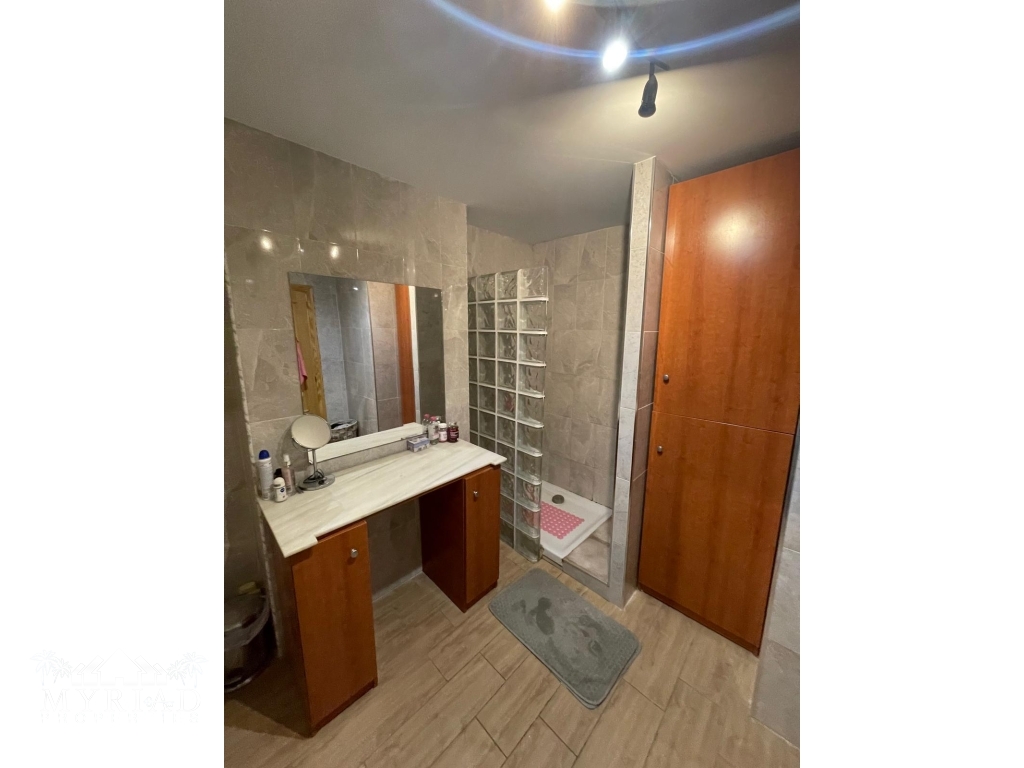 da2409d9-3088-4a3f-8f78-35fbb115556a