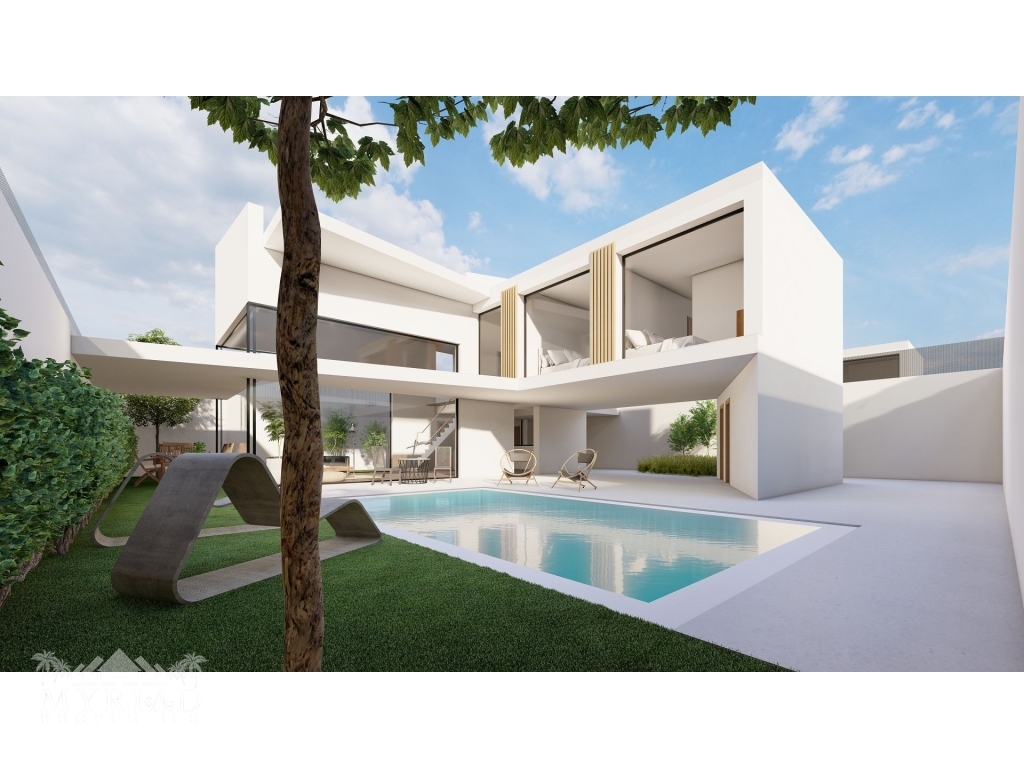 3 Bedroom 4 Bathroom Detached Villa in Fortuna