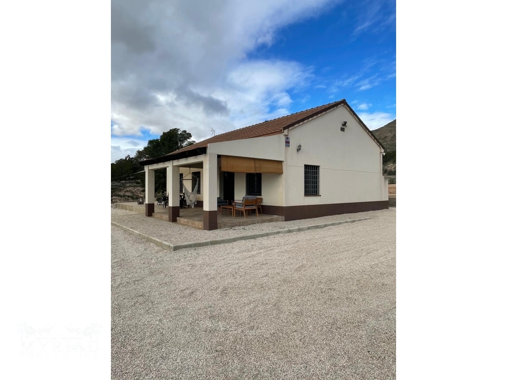 Exquisite Fully Renovated 4-Bedroom Country Residence in Macisvenda