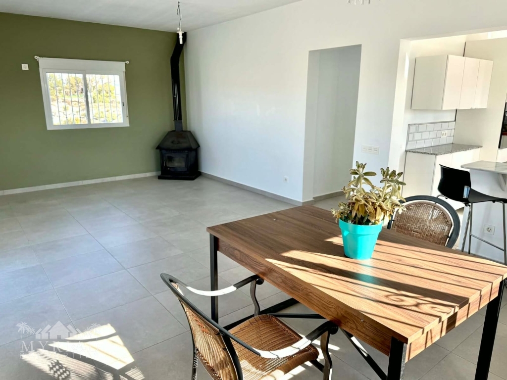 53c2bb0a-e0ce-4d8a-b6e8-60319a1e7841