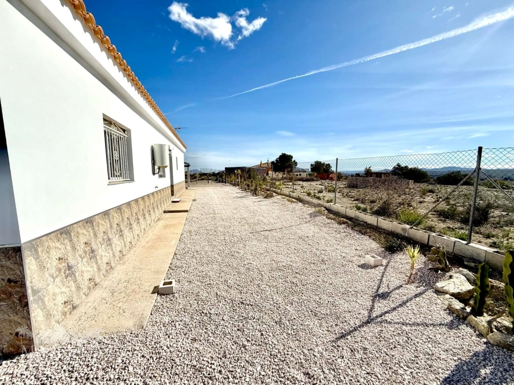 a5b6bc26-4eda-4a37-b05b-86740fadb755