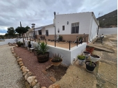 13-4329/6508, 4 Bedroom 2 Bathroom Country house in Yecla