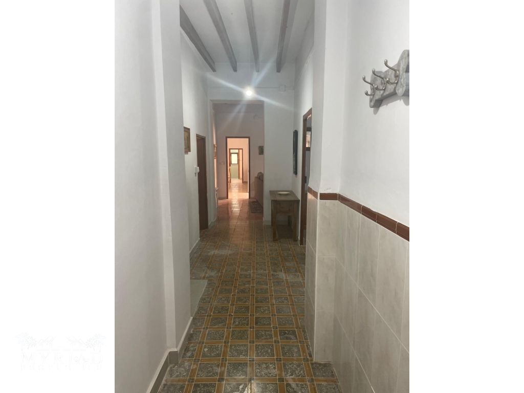 ully Renovated 2-Bedroom Long-Term Rental – €550 per Month in the Heart of Pinoso