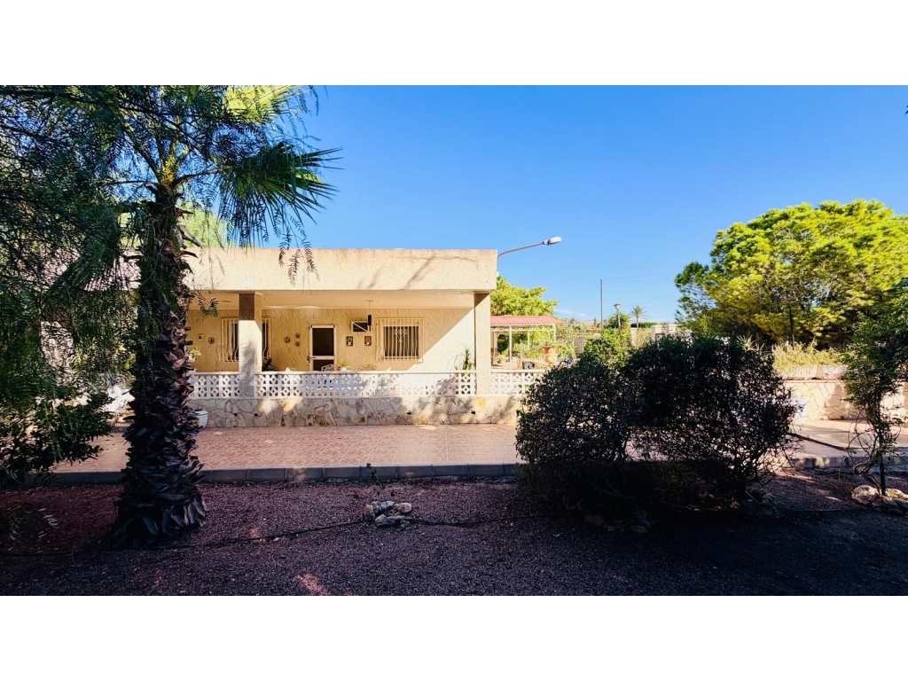 4 Bedroom 1 Bathroom Detached Villa in Crevillente