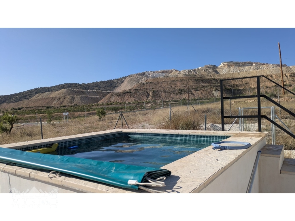 EXCEPTIONAL RENOVATED CAVE HOUSE | ALGUENA, ALICANTE